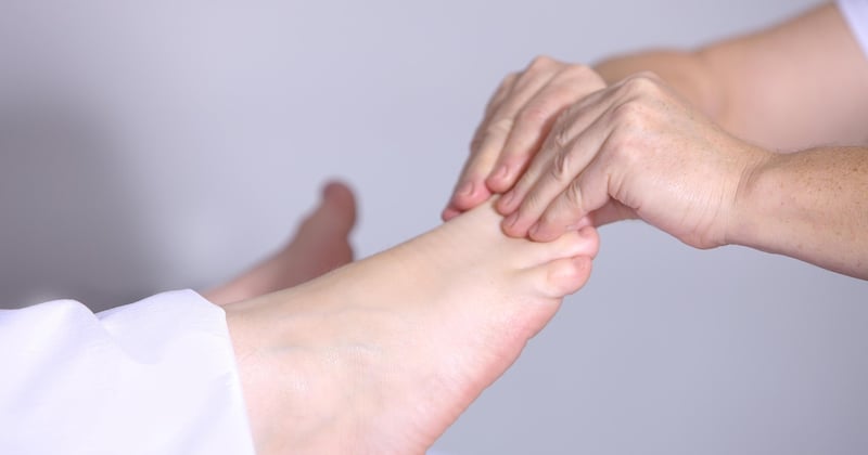 Reflexzonenmassage: So löst du Verspannungen ganz ohne Hände